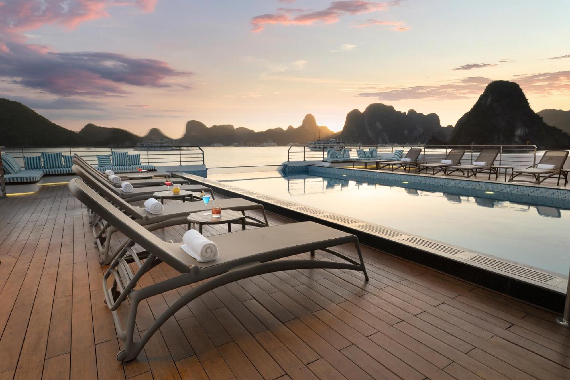 Grand Pioneers Halong Bay Cruise 2 호텔 하롱 외부 사진