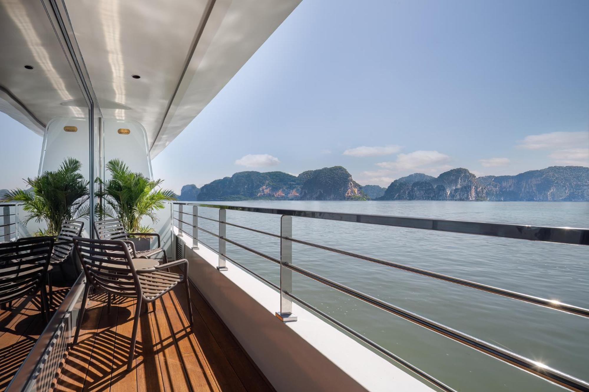 Grand Pioneers Halong Bay Cruise 2 호텔 하롱 외부 사진