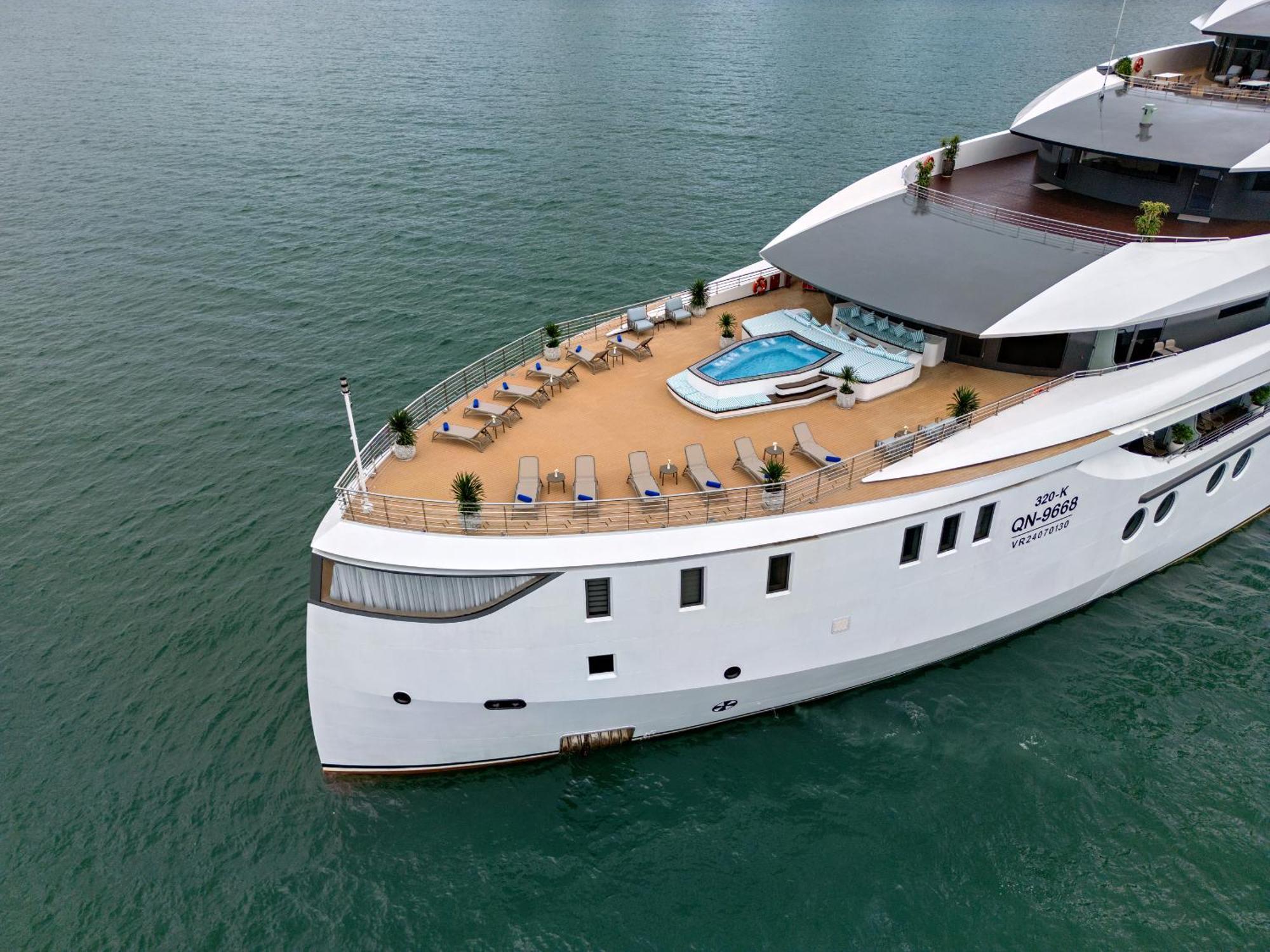 Grand Pioneers Halong Bay Cruise 2 호텔 하롱 외부 사진
