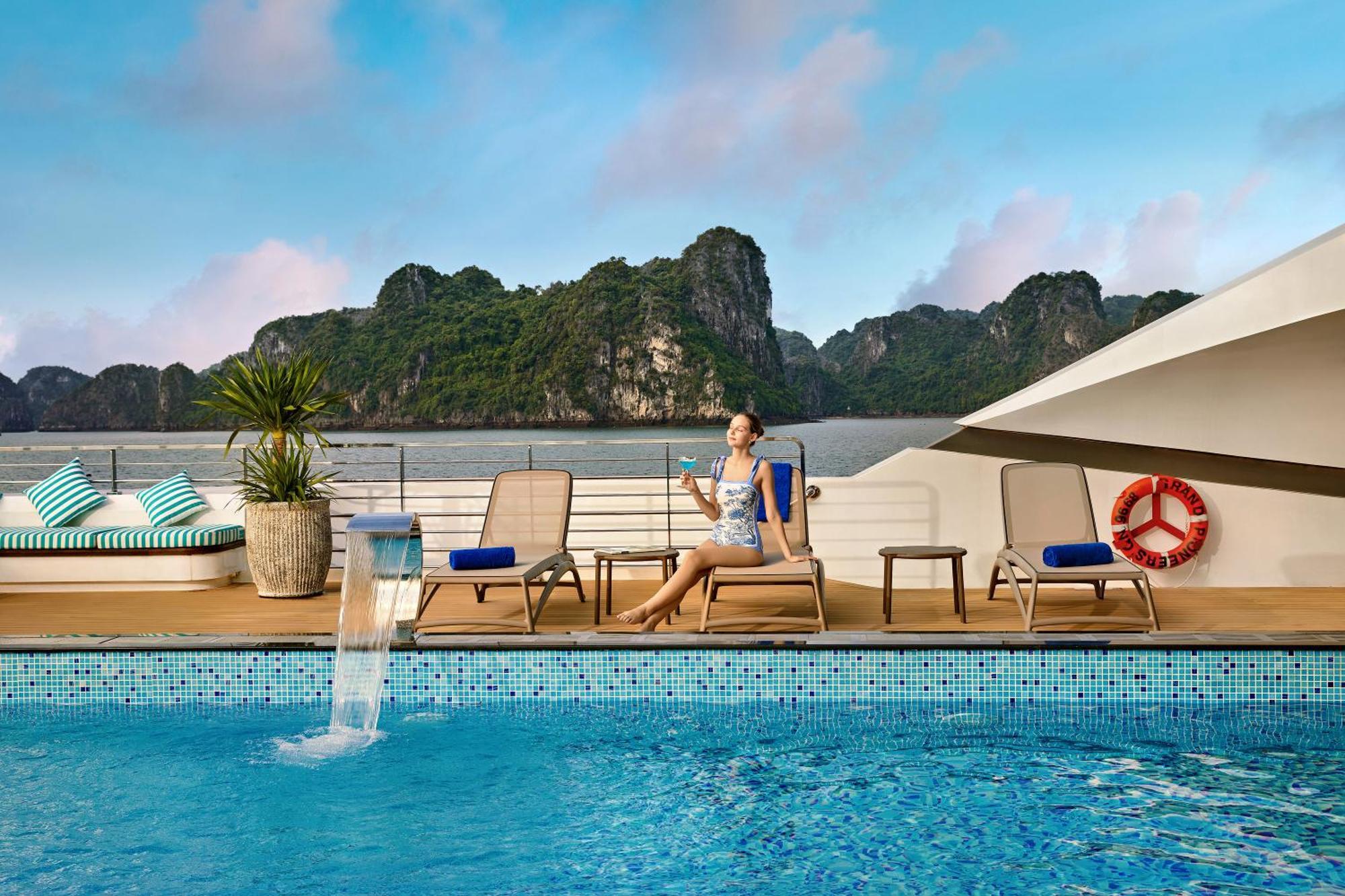 Grand Pioneers Halong Bay Cruise 2 호텔 하롱 외부 사진